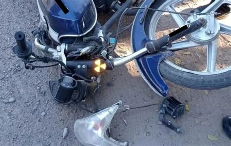 Llanta De Tr Iler Golpea A Motociclista Que Llevaba A Su Novia