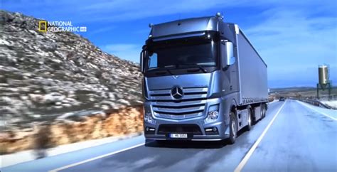 Mercedes Actros en su espectacular planta de Wörth Sobre Camiones