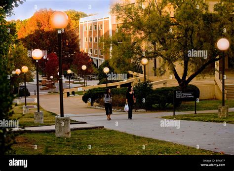 Students at the University of Tennessee at Chattanooga Chattanooga ...