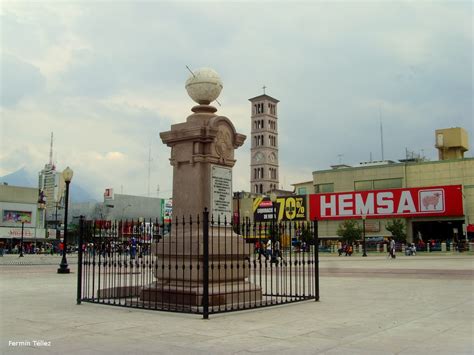 Monterrey México La Torre De La Basílica Del Roble