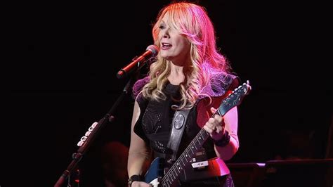 Hearts Nancy Wilson Says Cheap Trick Were The Easiest Band To Tour