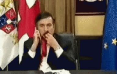 саакашвили галстук жует нервничает нервы что делать GIF - Saakashvili ...