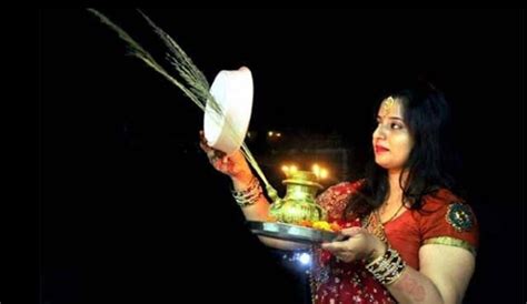 Karwa Chauth Date Time Shubh Muhurat Puja Vidhi Moon Rise Time