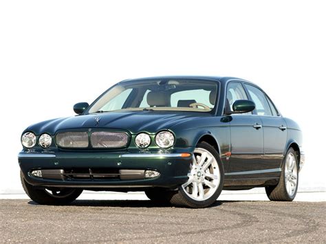 Jaguar XJ X350 Sedan (2003-2006) | Specifications, Reviews, Price ...