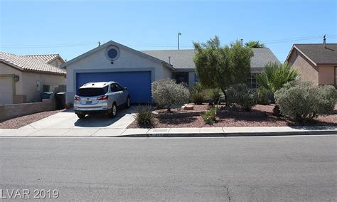 2139 Patriotic Ln North Las Vegas Nv 89032 Zillow