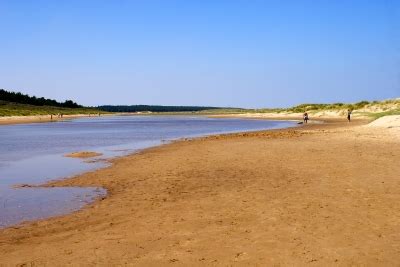 Wells Beach - Photo "On The Beach" :: British Beaches