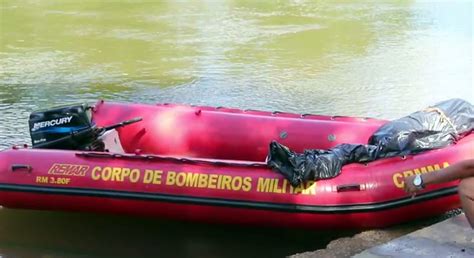 Bombeiros resgatam corpo de jovem morto por afogamento nas águas do Rio