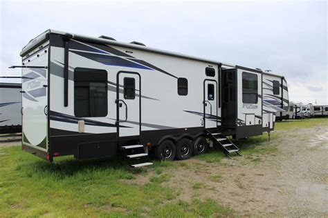 2019 Keystone Fuzion Toy Hauler 429 Fu19264 Big Adventure Rv