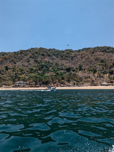 Hiking from Boca de Tomatlán to Las Ánimas Beach Hopping in Jalisco