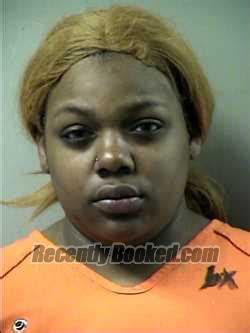 Recent Booking Mugshot For Diamond Alexis Wright In Okaloosa County