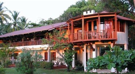 Land Ho Playa Junquillal Restaurant Reviews Photos And Phone Number