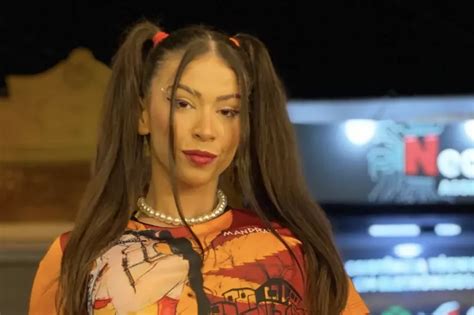 Singer Who Had Oral Sex On Stage Has Show Cancelled Due To Social Media Pressure Daily Star