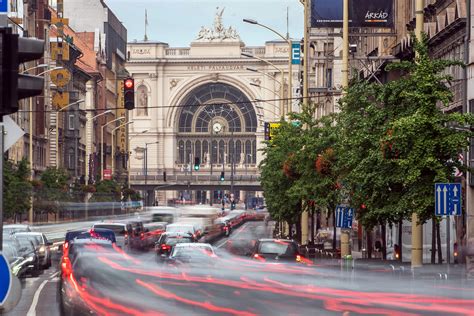 Ahol Nemcsak Sietni De Feln Zni Is Rdemes Ves A Keleti P Lyaudvar