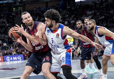 Baskonia 76 97 Anadolu Efes El 1x1 Del Baskonia Frente Al Efes