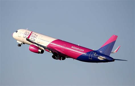 Wizz Air Nchide Baza De La Bac U