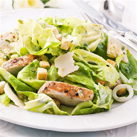 Recette Salade césar au poulet facile rapide