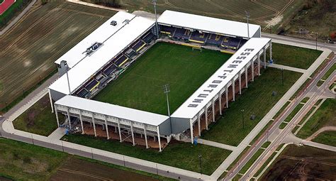 √ Fortuna Sittard Stadium - Ajax And Fortuna Sittard Started Catching ...