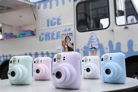 チェキの使い方講座！「“チェキ” Instax Mini 12」の使い方をマスターしよう！ 【cheki Press（チェキプレス）】毎日