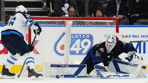 Hutton on Samsonov's turnaround, his familiarity with Woll's injury and ...