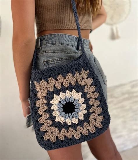 12 Bolsas quadradinhos de crochê para te inspirar