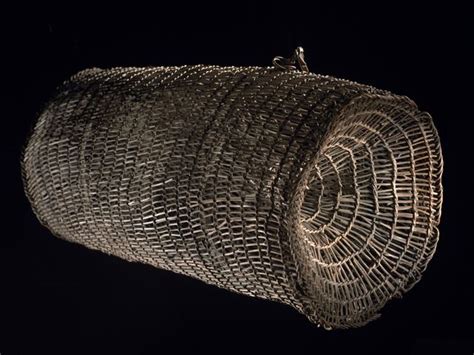 Hïnaki (eel trap) | Basket weaving, Maori designs, Weaving art