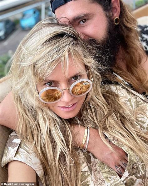 Heidi Klum 48 Drops Jaws In Tiny Purple Bikini Before Cosying Up To