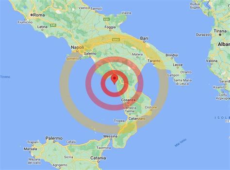 Intenso Terremoto Al Sud Italia Magnitudo Superiore A 5 Ma Ipocentro