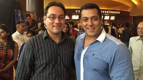 Sooraj Barjatya's cousin Rajjat passes away; Salman Khan pays tribute