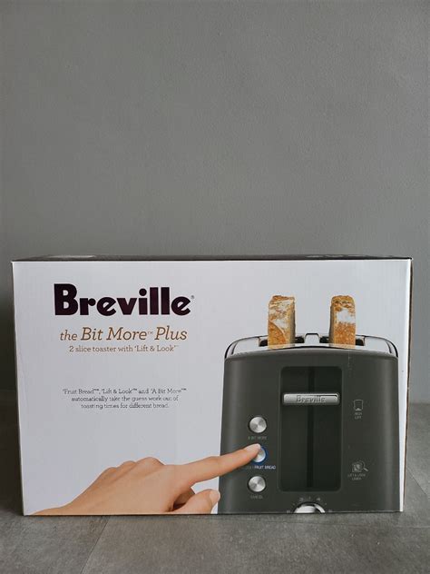 BNIB Breville The Bit More Plus Toaster 2 Slice TV Home Appliances