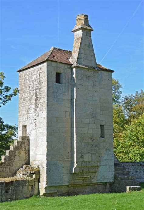 Chateau De Vez Tour Jeanne D Arc