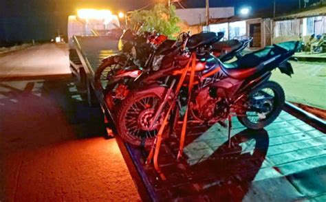 Pol Cia Militar Apreende Motos Usadas Em Rachas Na Ba Juazeiro