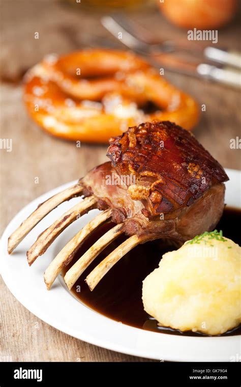 Maialino Da Latte Alla Griglia Immagini E Fotografie Stock Ad Alta