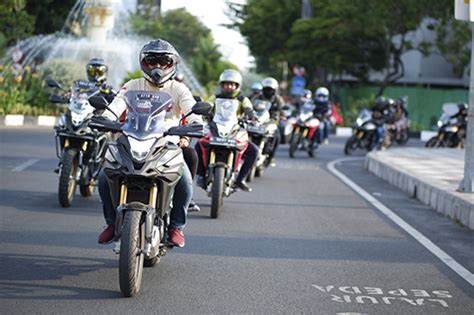 Mpm Honda Jatim Ajak Konsumen Jelajah Kota Surabaya Dengan Cb X