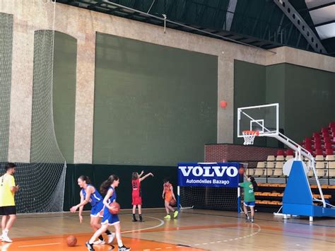 El Campus de Baloncesto Marta Fernández en Carbajosa repite el éxito de