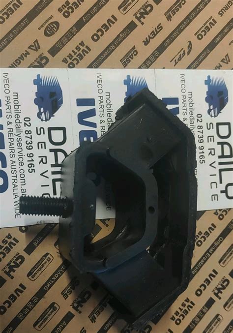 IVECO DAILY REAR GEAR BOX MOUNT 500309459 504085410 Mobile Daily Service