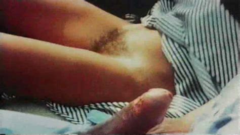 Naked Unknown 1564 In Palmen Meer Und Nasse Grotten