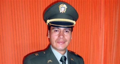 El policía gay que esperó 8 años para ponerse el uniforme MUNDO EL COMERCIO PERÚ