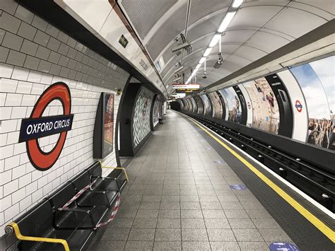 Oxford Circus Underground Station Sb Bakerloo Line Platfor Flickr