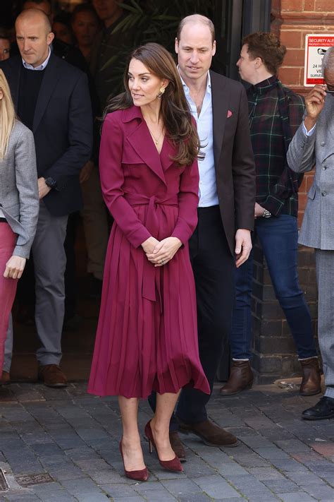 Shop Kate Middletons £183 Burgundy Karen Millen Dress Glamour Uk