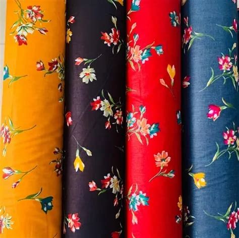 Floral Printed Rayon Fabric For Garments Specialities Seamless