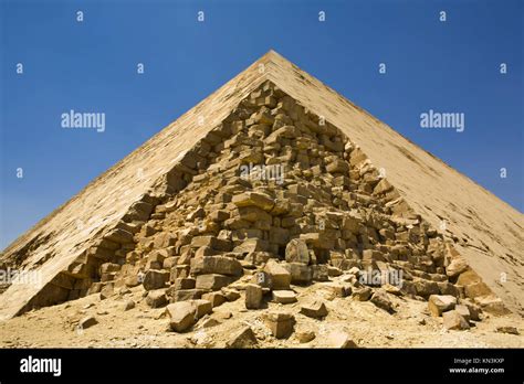 Ancient Egypt Royal Necropolis Hi Res Stock Photography And Images Alamy