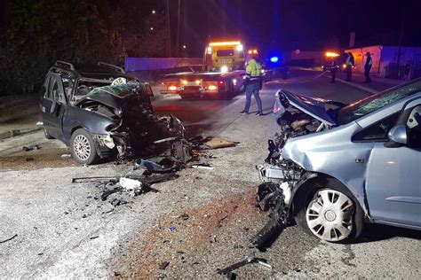 Colis O Frontal Em Santa Maria Da Feira Provoca A Morte A Duas Pessoas