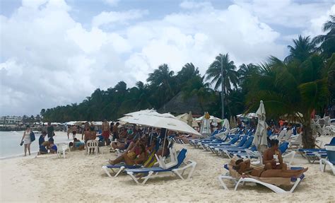 The Good And The Bad On Isla Mujeres Beach Offers Wonderful Swimming