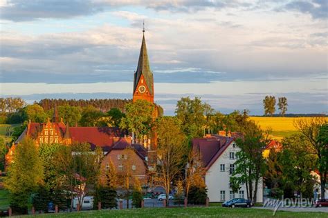 Gietrzwałd Wieś Na Warmii I Mazurach Polska Krajobraz Wiosenny Fotomural • Fotomurais