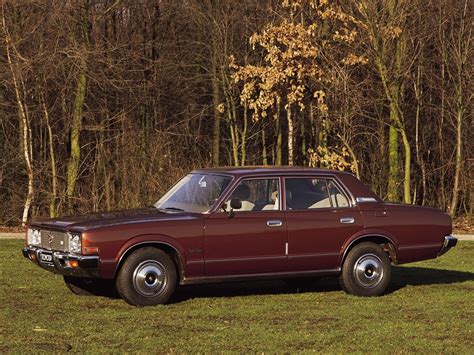 Toyota Crown - технические характеристики, модельный ряд, комплектации ...