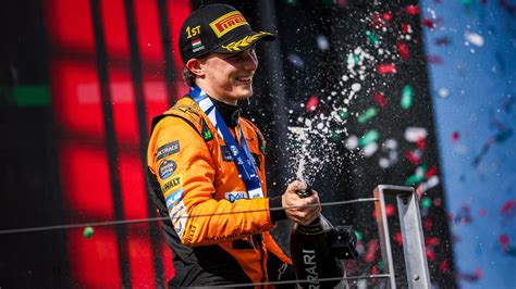 GP de Hongrie Oscar Piastri signe sa première victoire en F1 et