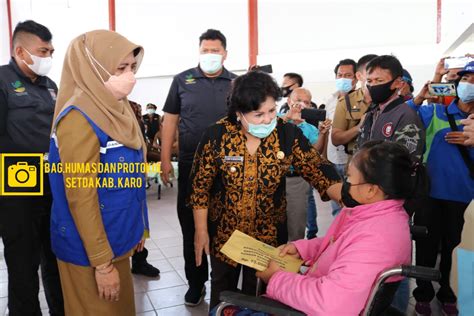 Pemkab Karo Kemensos Ri Pemprovsu Dan Pt Inalum Serahkan Santunan