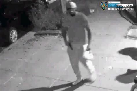 Video Shows Couple Robbed At Gunpoint In East Williamsburg