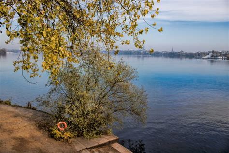 Außenalster Bilder Durchsuchen 1 013 Archivfotos Vektorgrafiken und