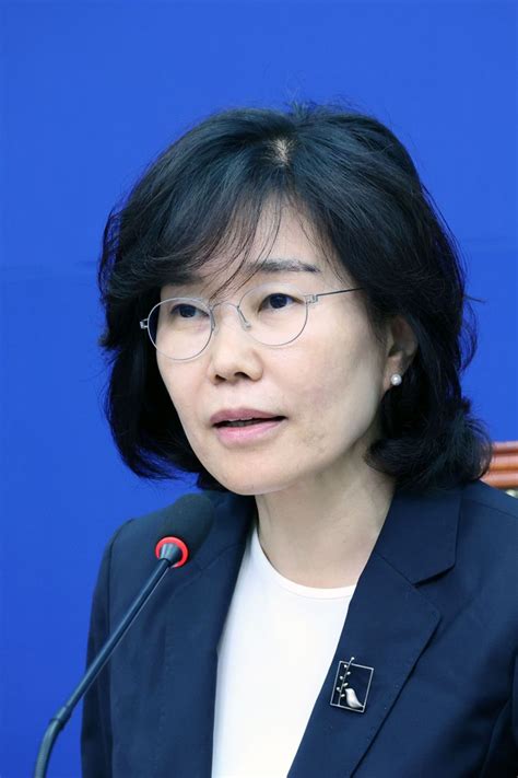 민주당 혁신안 발표하는 김은경 위원장 파이낸셜뉴스